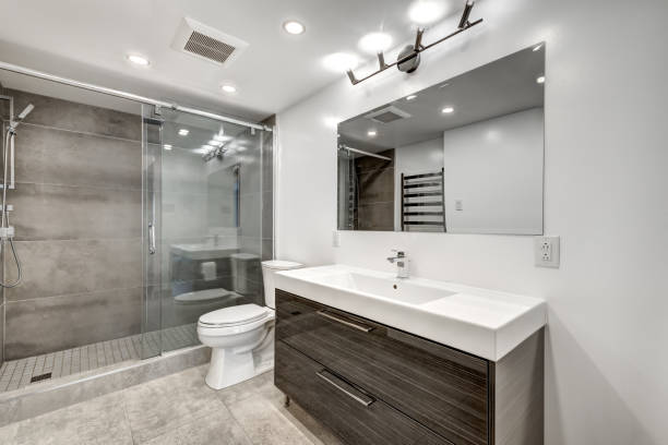 Bathroom Remodeling Trends: What’s In and What’s Out